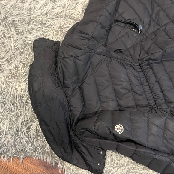 Moncler women’s coat size 2 - Picture 5 of 7